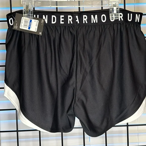 NWT Under Arnour women’s Black shorts Size XL - Picture 3 of 4
